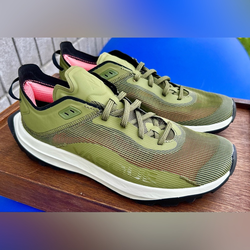 Women’s 9 Vasque Lightweight Mesh Trail Running Hiking Shoes